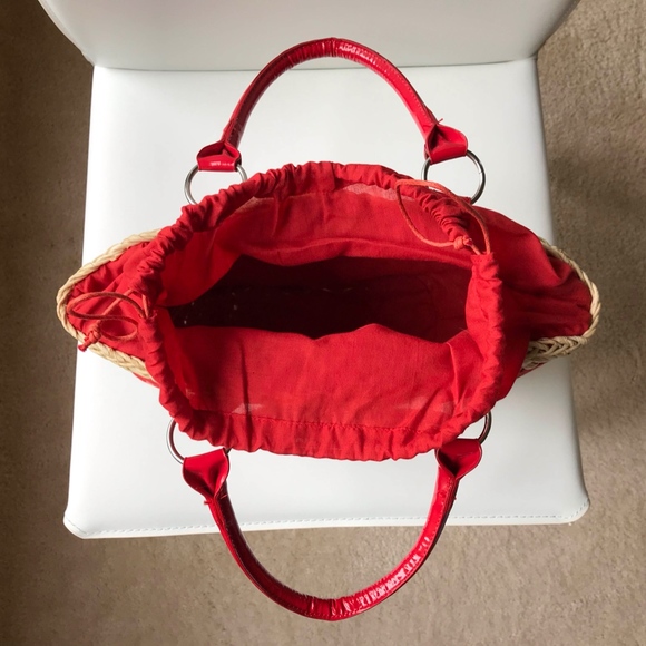 Red Polka Dot Wicker Handbag - Picture 6 of 6